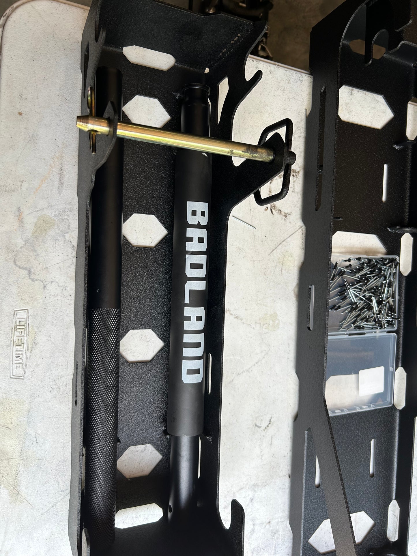 Blackout Badlands 1.5-ton Jack Mount