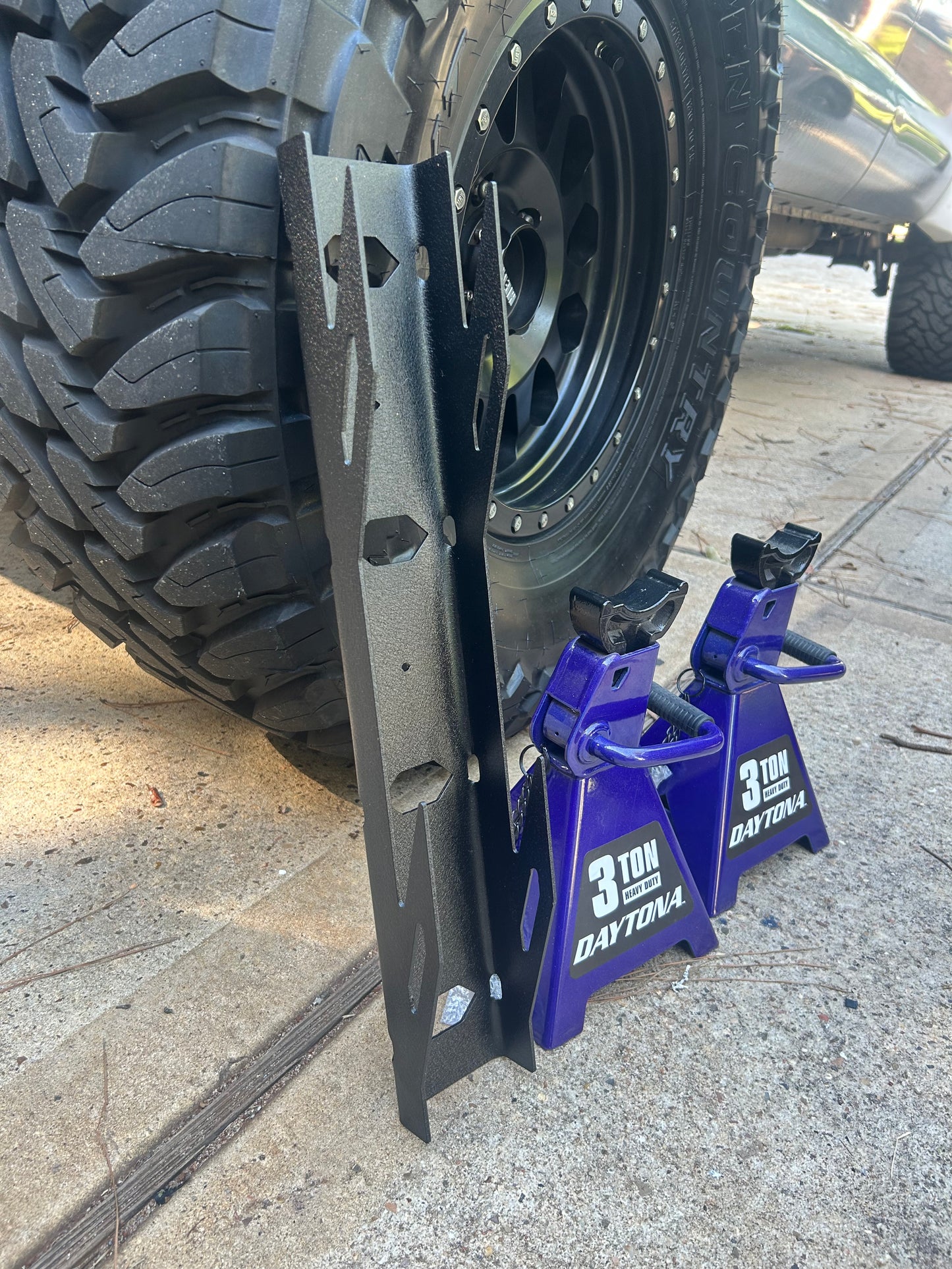 3 Ton Jackstand Wall Mount