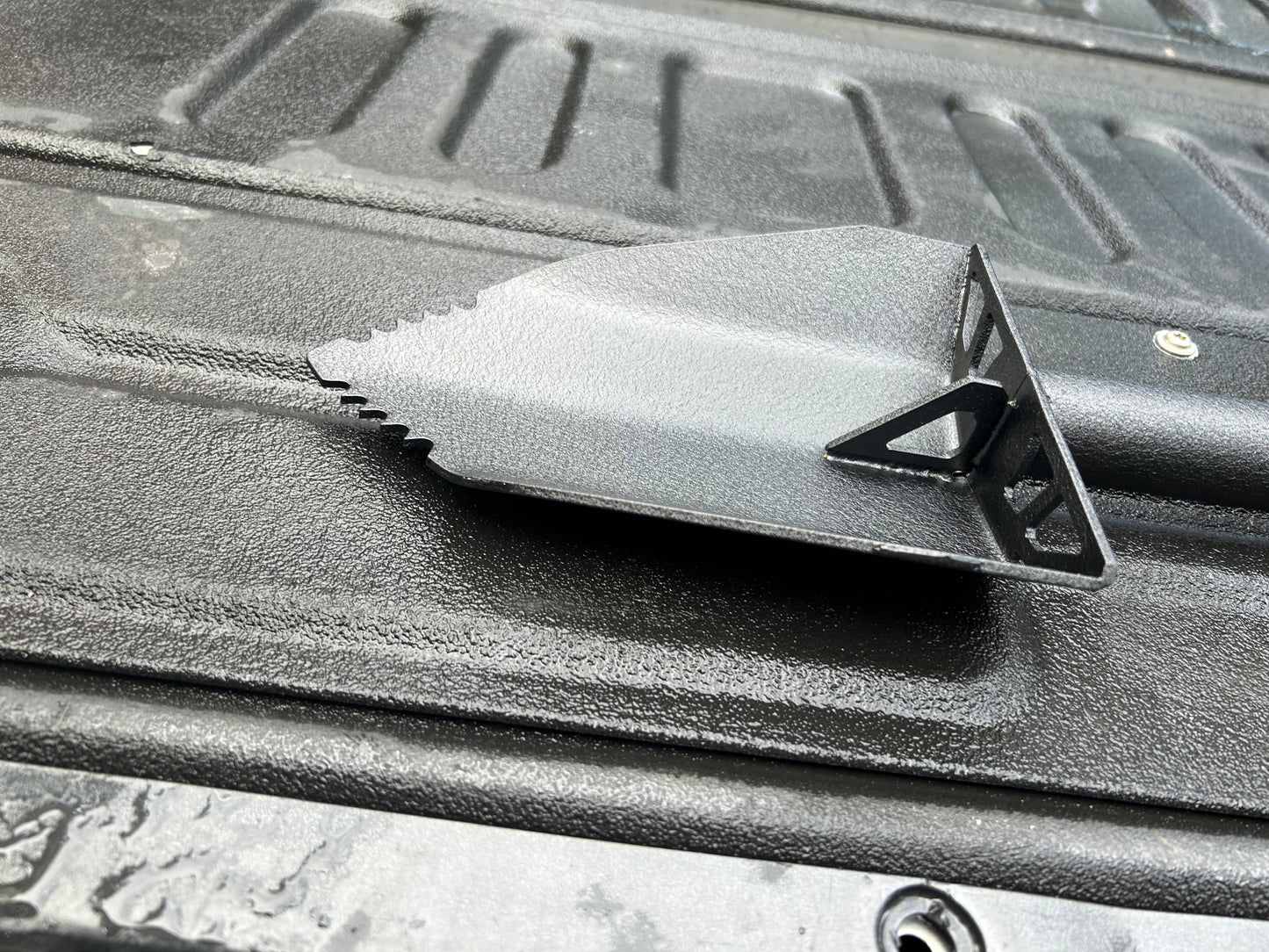 The Butcher Off-Road Shovel