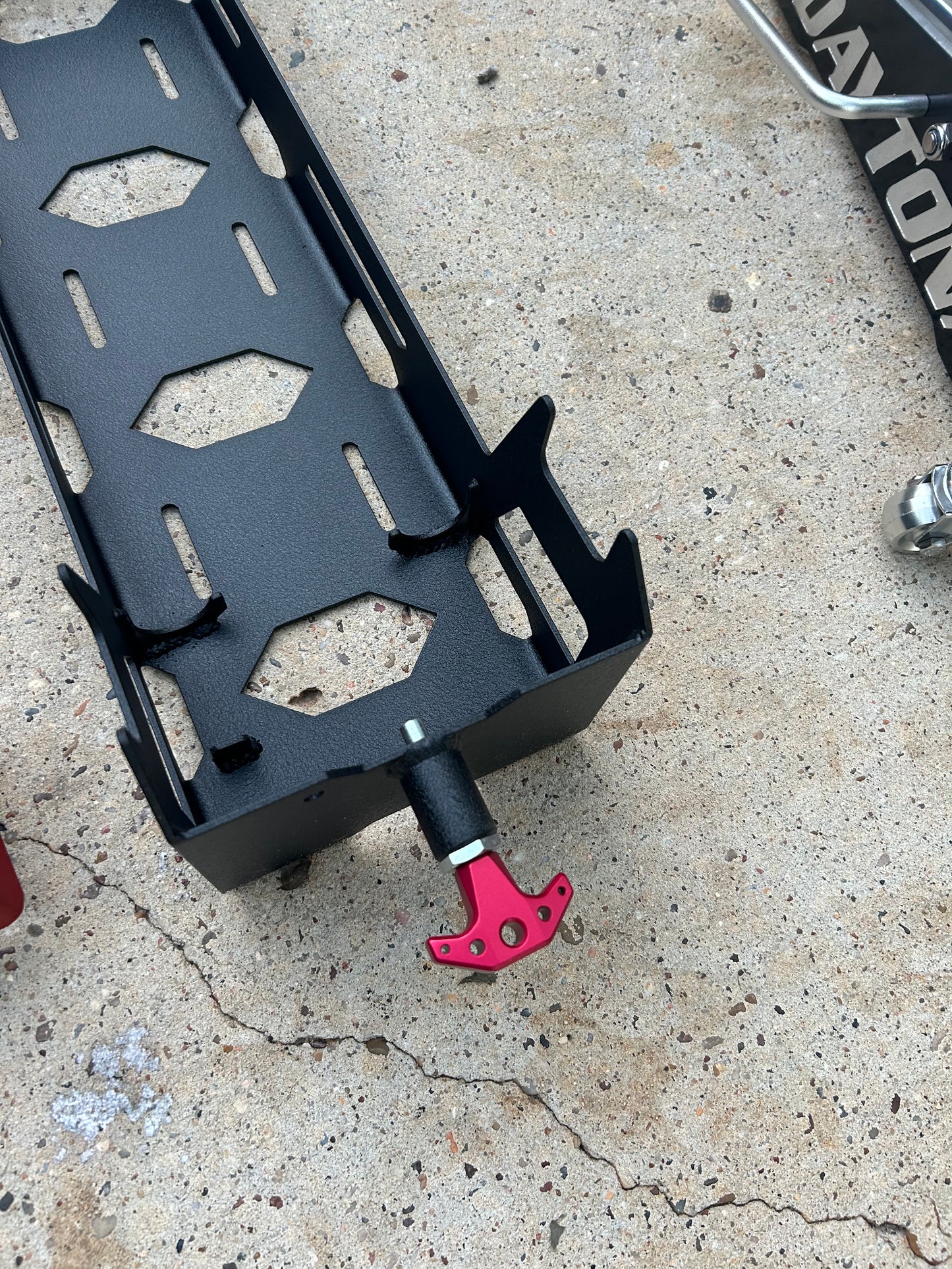 Daytona Ultra Low Profile Racing Jack Mount